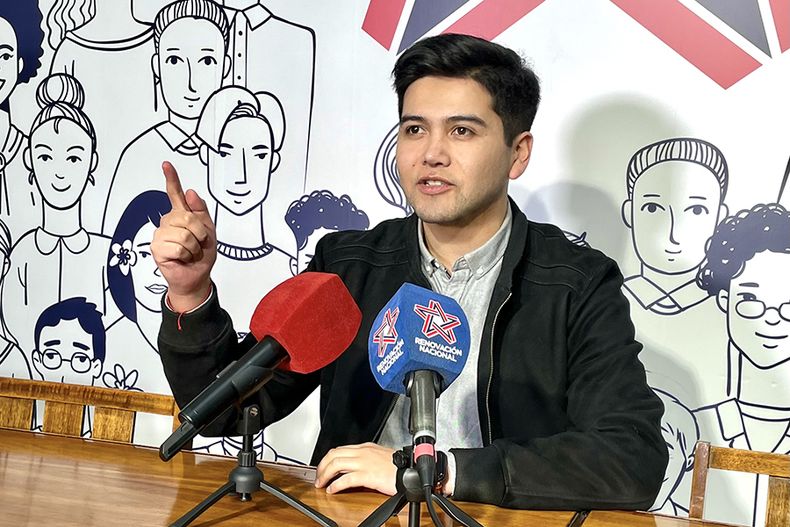 Christian Vasquez Juventud RN.jpeg