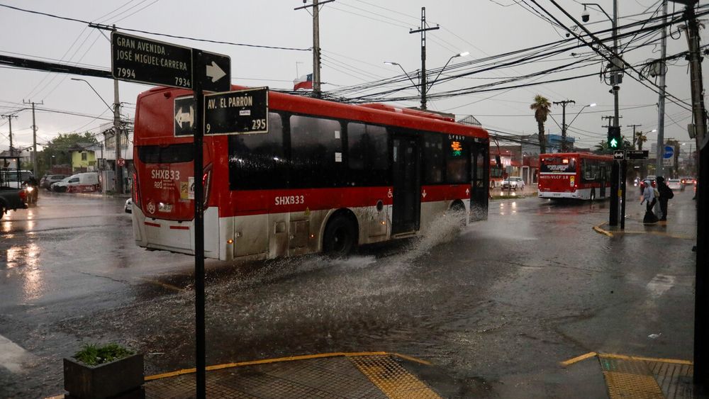 Podrían repetirse escenas de emergencia en Santiago por las lluvias anunciadas en la DMC