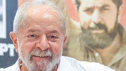 Últimos sondeos muestran a Lula con más de la mitad de los votos en Brasil