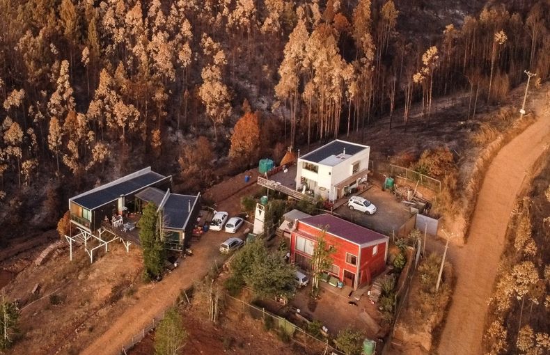 Imagen referencial incendios forestales en Tome Agencia Uno.jpg