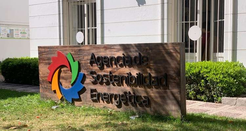 Sindicato de AgenciaSE pide a la cartera de Energía descongelar fondos para seguir financiando programas en sostenibilidad energética en beneficio de hogares y escuelas.&nbsp;