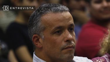 Óscar Landerretche: Forzar expertos me parece malo para el proceso constituyente