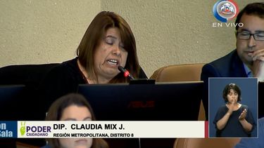 La durísima intervención donde se exigió la renuncia de Santelices: ¿Cuántas muertes más caben en su conciencia?
