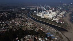 Actividad industrial en la Bahía de Quintero. Actividad industrial en la Bahía de Quintero.