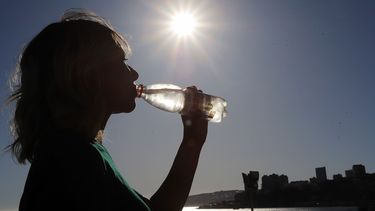 ¿Regresará el calor o no?: Revisa cómo estará el tiempo en Santiago para Año Nuevo