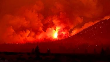 El incendio Dixie es ya el tercero más grande en la historia de California