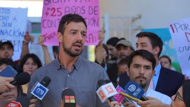 Liceo de Maipú del encontrón entre ministro Ávila y diputada Delgado sigue sin clases