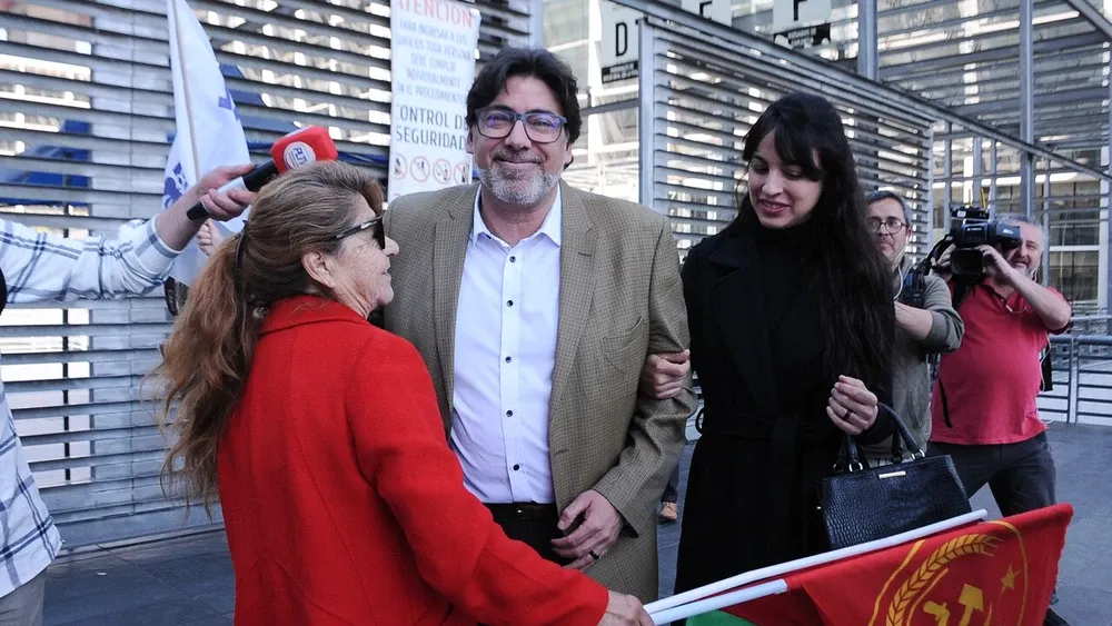 Daniel Jadue logra que tribunal acceda a reabrir causa por nueva diligencia vinculada a celular de Luis Hermosilla