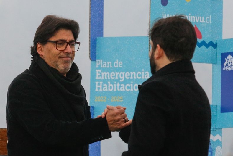 Daniel Jadue junto a Gabriel Boric durante la actividad de este jueves.jpg