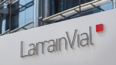 Lavado de activos por $1.700 millones: La querella que complica a LarrainVial