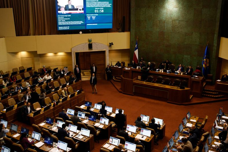 residencia definitiva por mas de quince anos  proponen norma para voto extranjero en chile.jpg