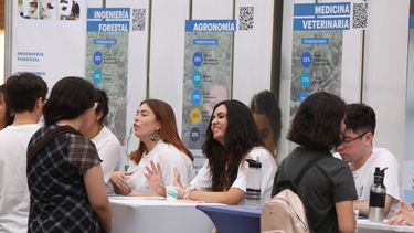 Más Mujeres Científicas: 39 universidades abren cupos extras para acceder a distintas carreras