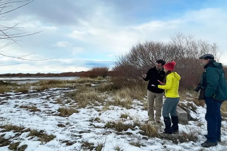 empresa dreno mas de 30 hectareas de humedal sin permiso ambiental para plantar cerezos sma la acusa por gravisima infraccion.webp
