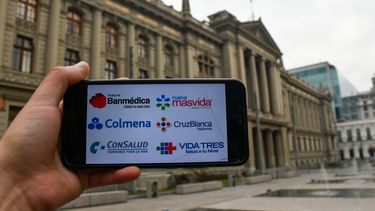 “Endosan la responsabilidad”: Informe de La Moneda apunta a las isapres por nula autocrítica