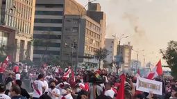 Perú: Protesta contra el toque de queda genera ataque a sede del Poder Judicial
