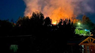 Incendio forestal en Villa Alemana amenazó viviendas: Denuncian a sujeto con fuegos artificiales