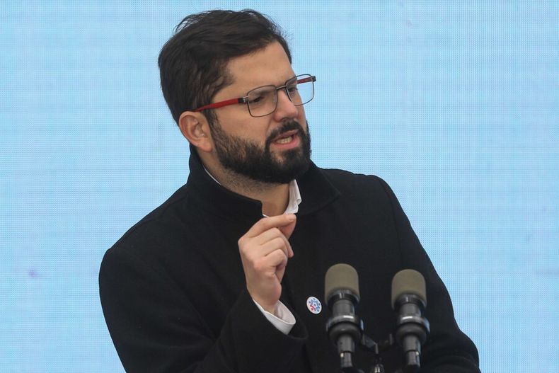presidente boric condena intento de golpe de estado en bolivia inaceptable accion de fuerza.jpg