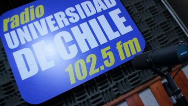Trabajadores de Radio U. de Chile conforman organización laboral tras sumario a Juan Pablo Cárdenas