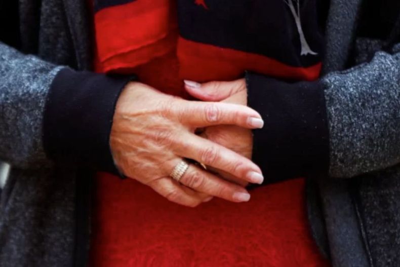 corte cierra hogar de 41 adultos mayores dependientes en la reina por baja del 69 del presupuesto.jpg