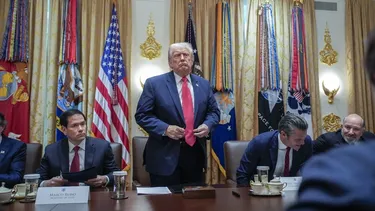 Trump dice preparar ataques por tierra y Venezuela alerta en la CPI del despliegue de EEUU