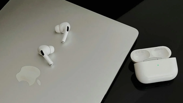 El Desconcierto | AirPods Pro 1 1 e1716922746593.png