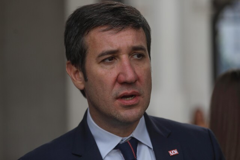 Presidente de la UDI y de la Comisión de Medio Ambiente de la Cámara, Guillermo Ramírez. Créditos: Agencia Uno.