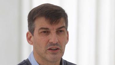 Stingo sincera debacle económica tras ser parte de la Convención y activista del Apruebo