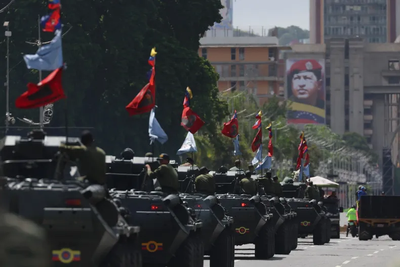 23075 venezuela tanques.webp