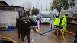 Experto llama a evitar catástrofes por sistema frontal: Pueden hasta ceder losas de hormigón