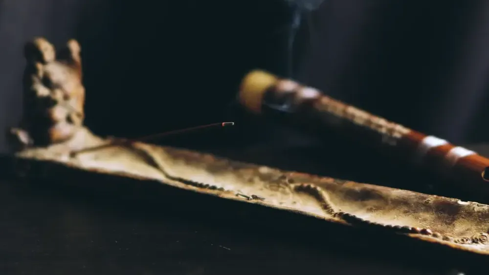 Develan que humo de los inciensos es más tóxico para las células y el ADN que el del cigarro