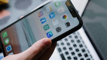 95 millones de descargas en último semestre: Compras, redes y streaming son apps preferidas de chilenos