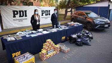 El Desconcierto | Policia de Investigaciones desbarato banda criminal Se incautaron drogas y armas de fuego.jpg