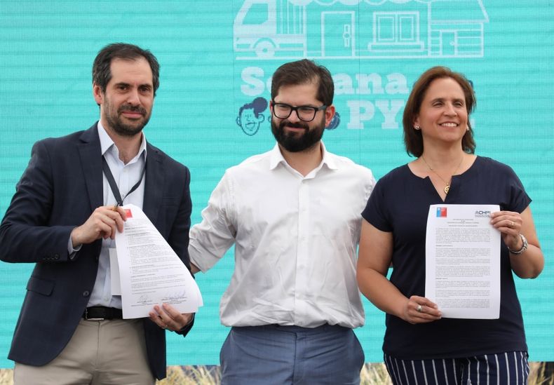 Ademas del ministro de Economia y la alcaldesa de Penalolen Carolina Leitao la actividad conto con la presencia del Presidente Gabriel Boric Agencia Uno.jpg