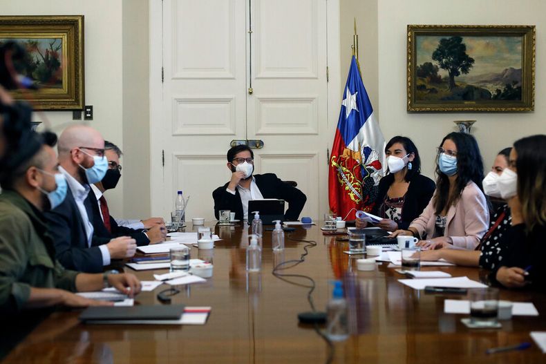 boric otra cosa es con guitarra portada.jpg