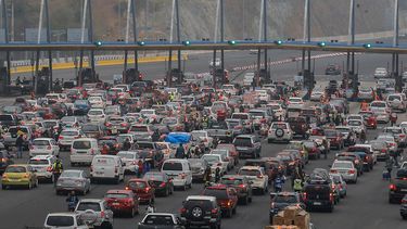 Gobierno indemnizará a Autopistas por peaje a luca en fines de semana largo