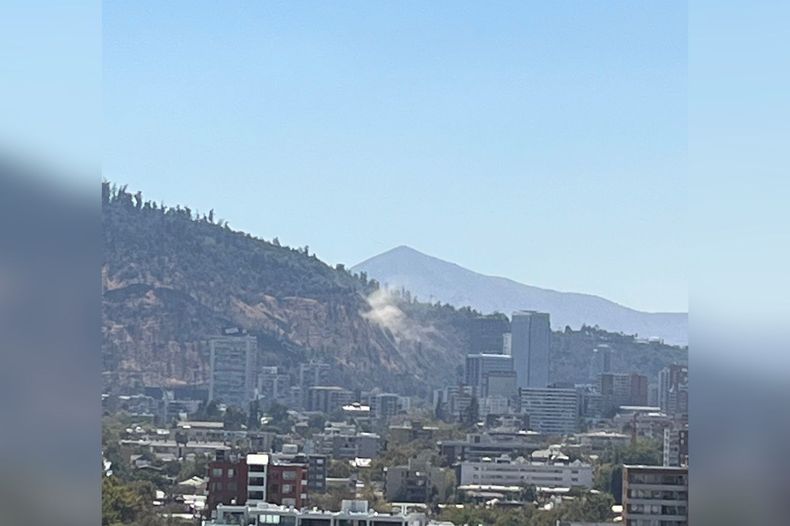 Captan desprendimiento de tierra por sismo en la capital.jpeg