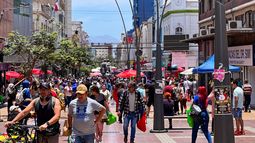 Economía chilena sigue recuperándose: Imacec de febrero sorprende con mejor cifra en dos años