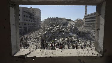 Israel no detiene su destrucción en la Franja de Gaza: Ahora derriba el edificio más alto con 18 pisos