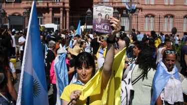 El Desconcierto | Milei derechos mujeres e1713889702723.png