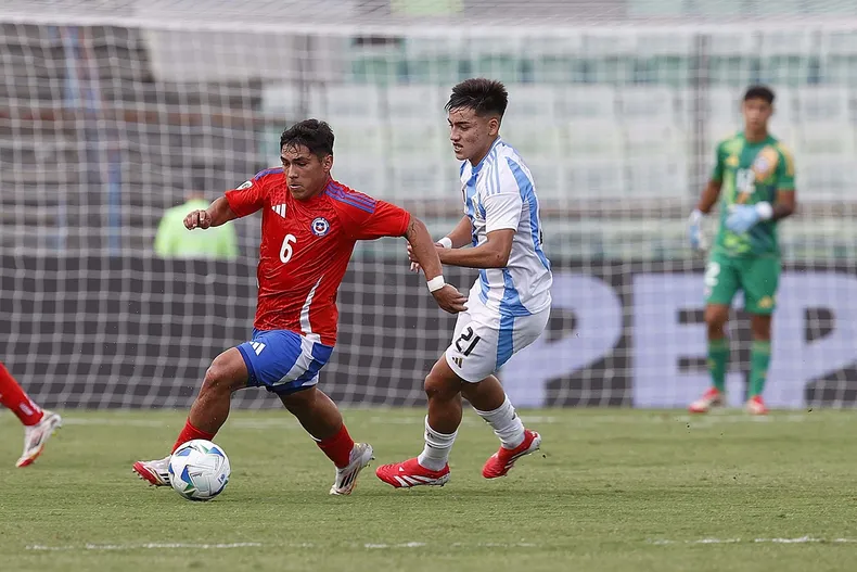 11385 la roja sub 20.webp