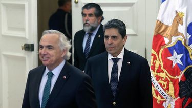 El Desconcierto | rojas y cha.jpg