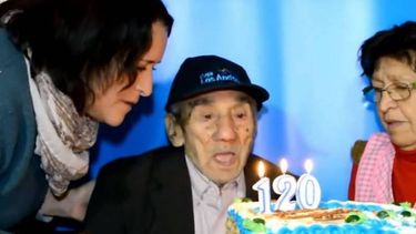 A los 121 años murió Celino Villanueva, el hombre más longevo de Chile y el mundo