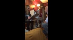 VIDEO| La emocionante cena de navidad donde se reconcilió una pareja separada
