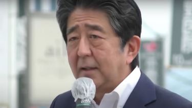 Asesinan al ex primer ministro nipón Shinzo Abe en medio de atentado en un acto electoral