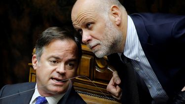 “Ojalá no se cambie ninguna coma”: Senadores cuestionan ajustes al acuerdo constituyente