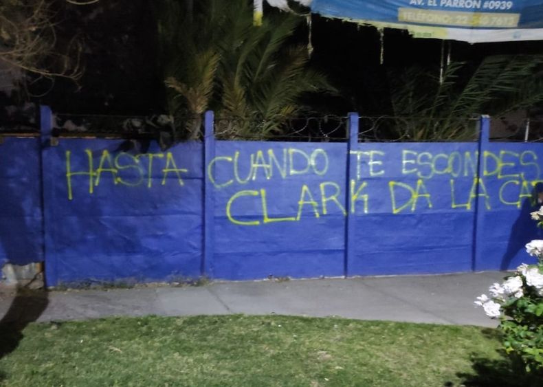La U.jpg