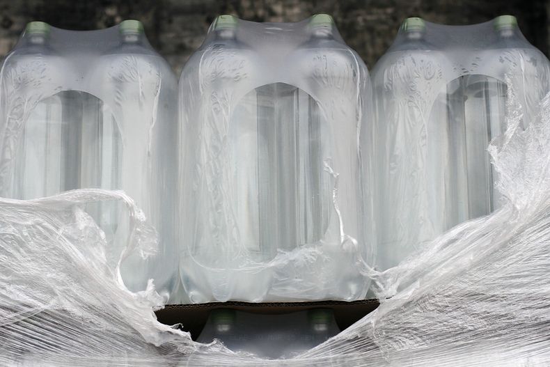 2920 agua embotellada.jpg