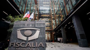 Nueva lucha de fiscales: Iniciativa legislativa busca darles fuero y permisos gremiales