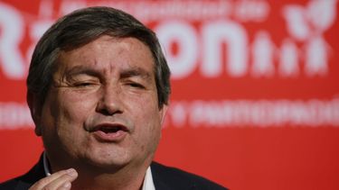 Detienen a hermana de exalcalde Aguilera por agredir a una persona en local de votación