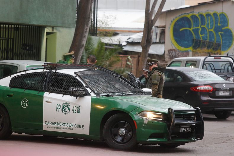 Carabineros 1.jpg